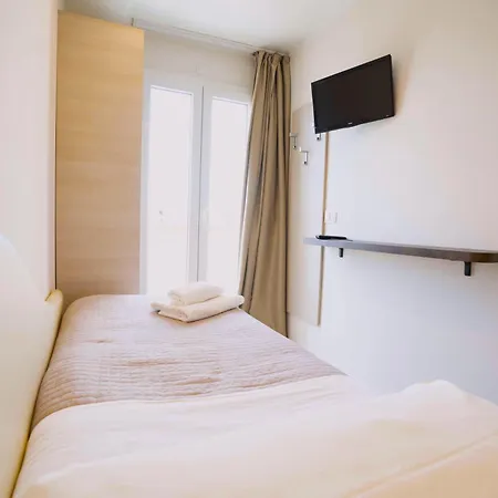 圣埃琳娜酒店 里米尼