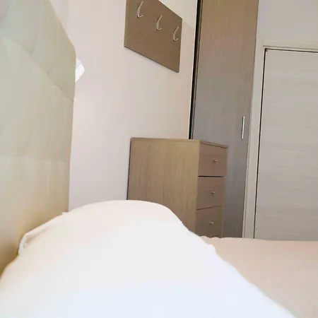 圣埃琳娜酒店 3* 里米尼