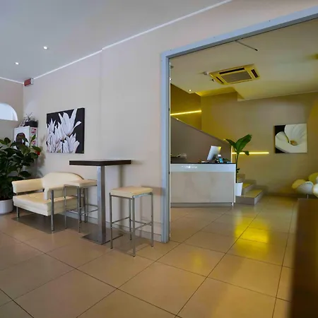 圣埃琳娜酒店 里米尼