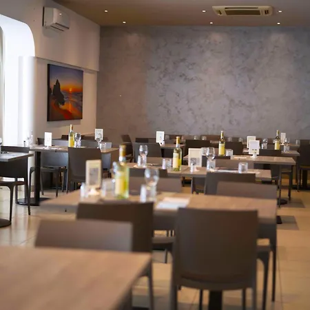 圣埃琳娜酒店 里米尼