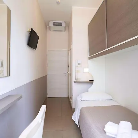 Hotell Sant'elena 3*