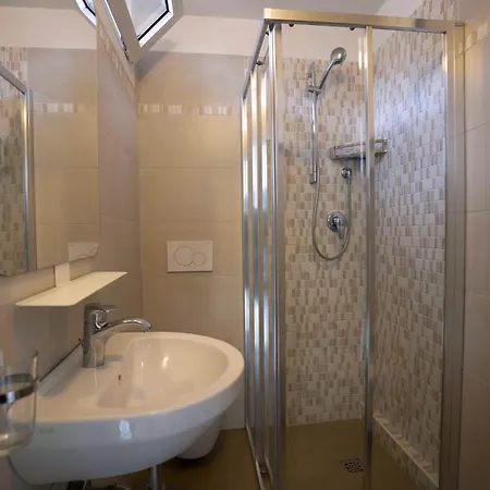 Hotell Sant'elena 3*