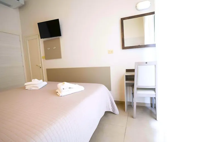 Sant'elena 3* רימיני